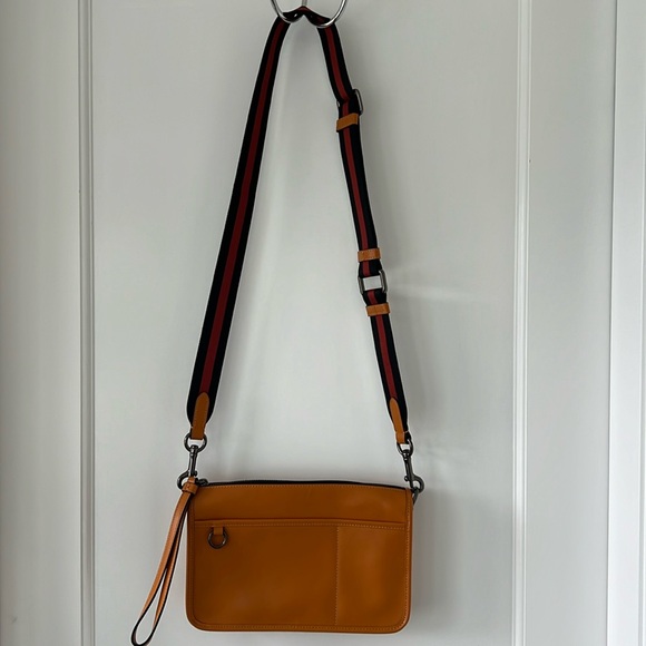 Coach Handbags - Coach Heritage Convertible Crossbody